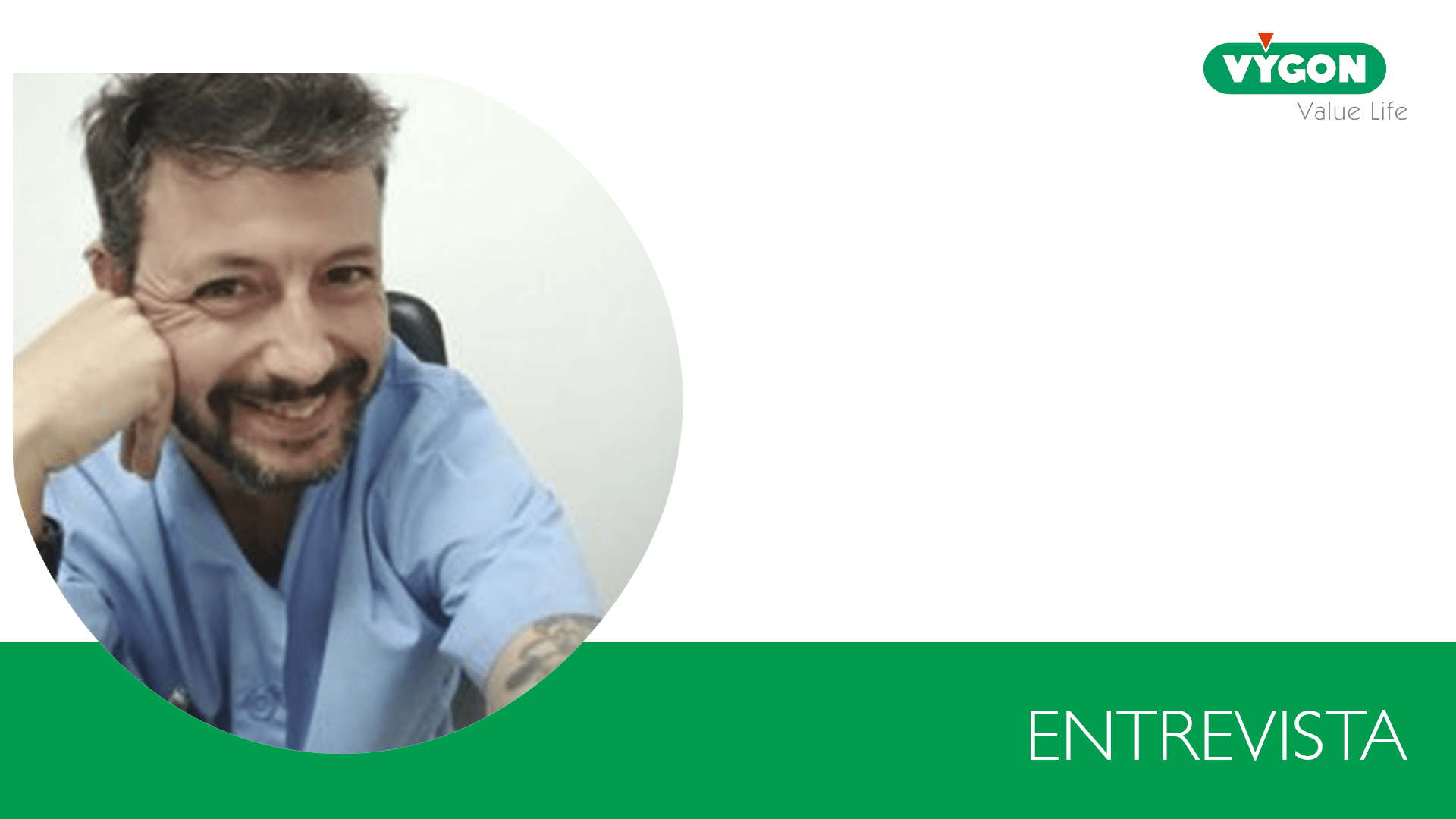 Infusión en UCI en tiempos de Covid-19. Entrevista a Isidro Manrique, enfermero del pendiente en redes sociales