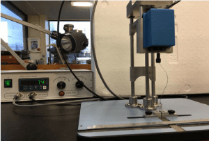 Comparativa entre las agujas espinales más utilizadas: capacidad de deformar y resistir la deformación