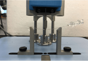 Comparativa entre las agujas espinales más utilizadas: capacidad de deformar y resistir la deformación