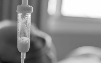 ¿Qué es la nutrición parenteral domiciliaria y qué acceso vascular usar?