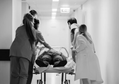 Whitepaper: Eficacia y seguridad del uso de un sistema no mecánico de presión positiva constante  en la insuficiencia respiratoria hipoxémica  en un servicio de urgencias. 117 casos.