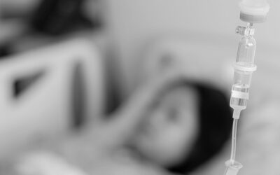 6 riesgos asociados a la sobrecarga de fluidos y cómo evitarlos